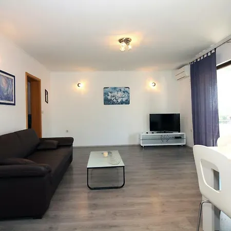 ゲストハウス Teo ティスノ